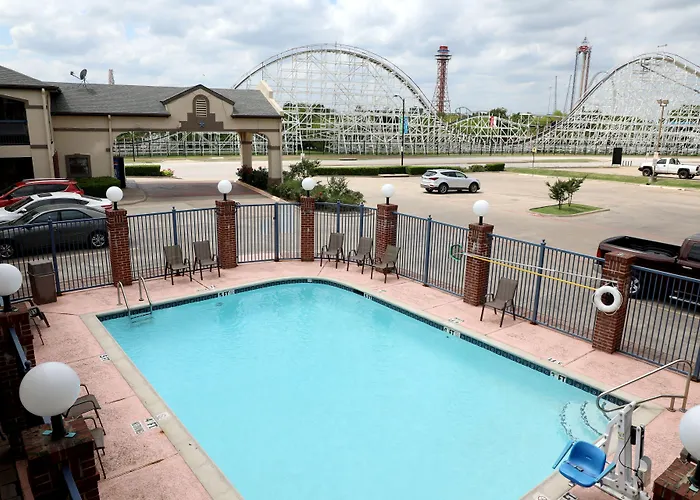 Cedar Hill Motels