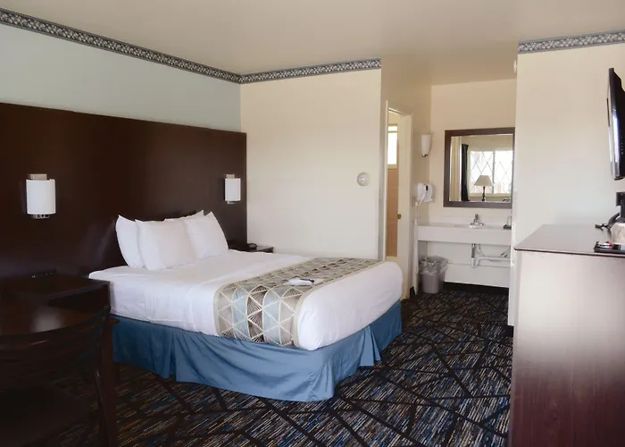 Clarkston Motels