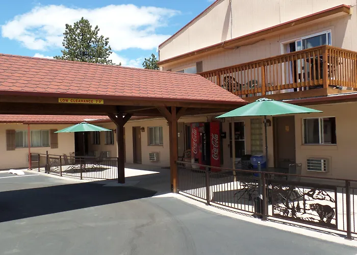 Lyons Motels