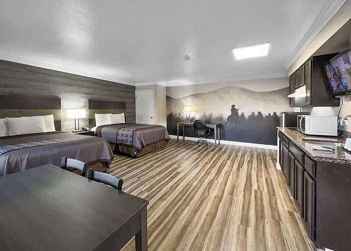 Bass Lake Motels