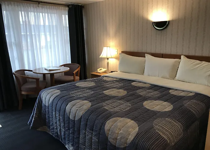 Warsaw Motels