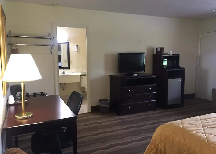 Canandaigua Motels