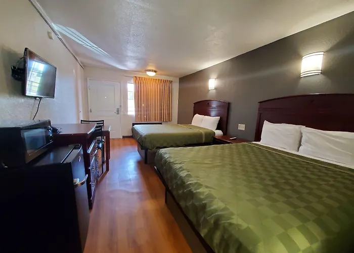 Dallas Motels