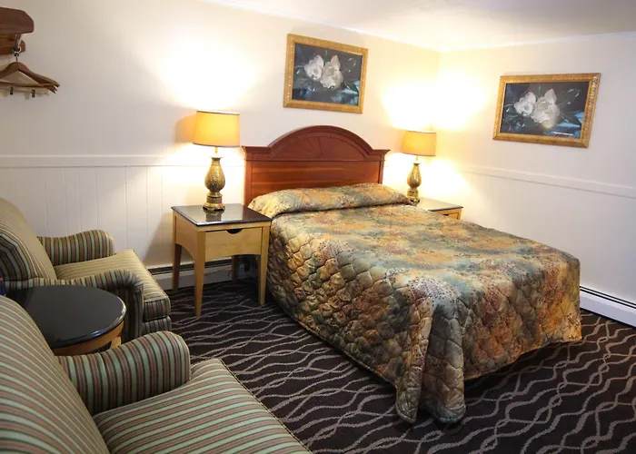New Baltimore Motels