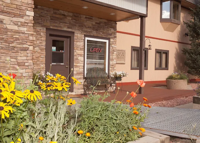 Evergreen Motels