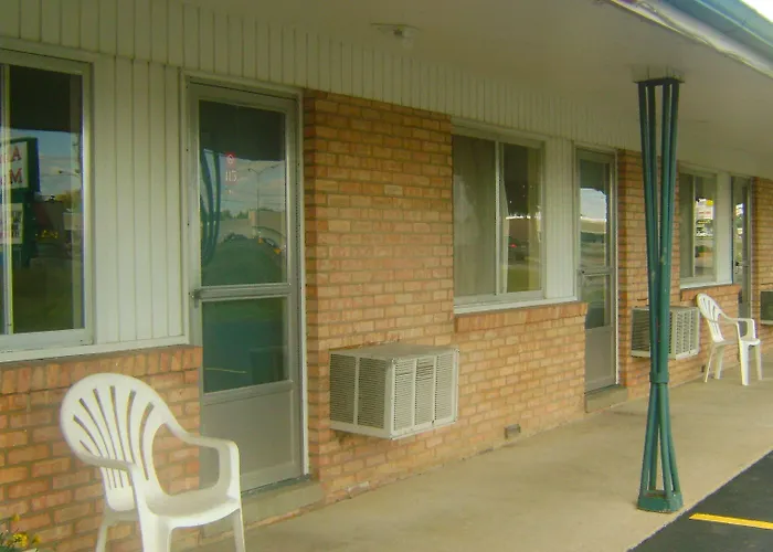 Evart Motels