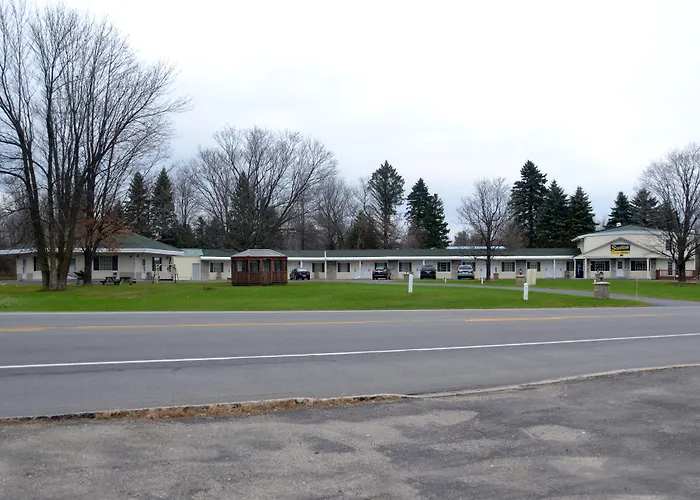 Ogdensburg Motels