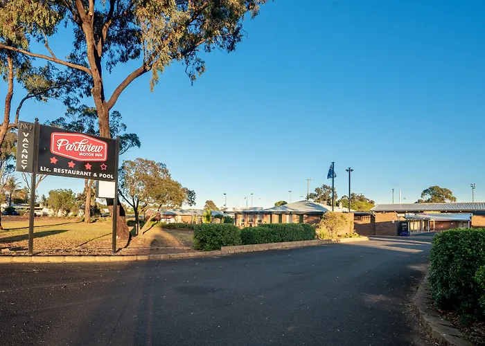 Parkes Motels