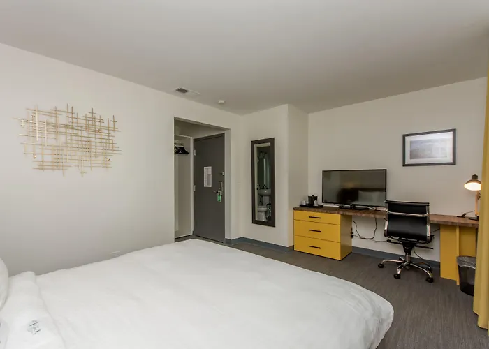 Wheeling Motels