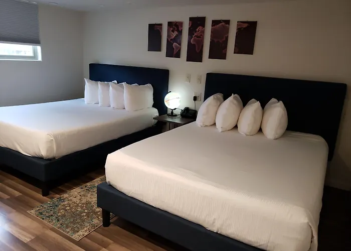Pine Motels