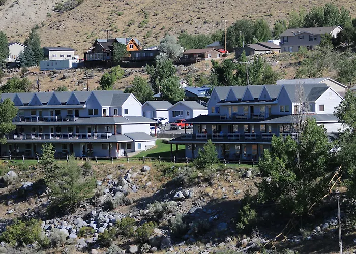 Big Sky Motels