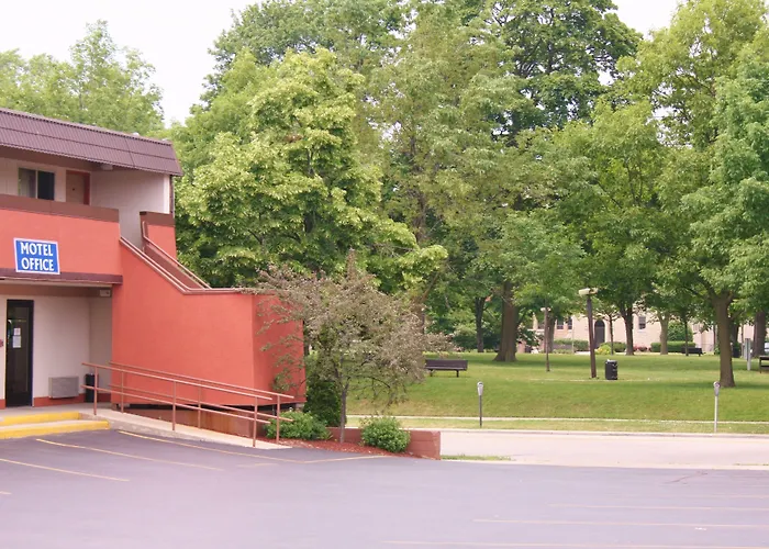 Sheboygan Falls Motels