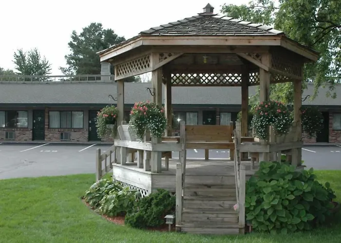 Benzonia Motels