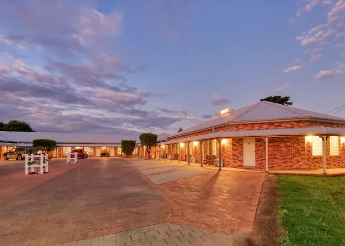 Cowra Motels