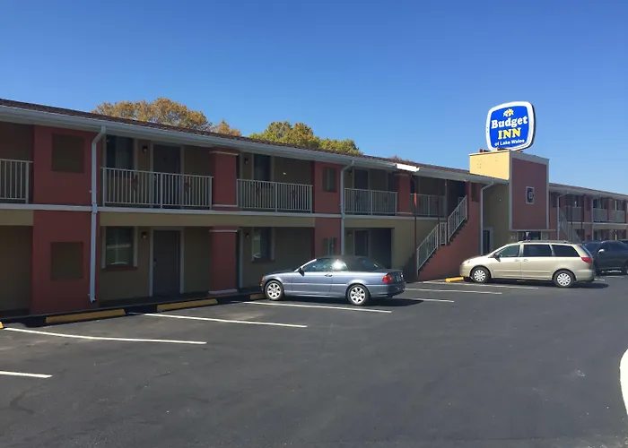 Frostproof Motels