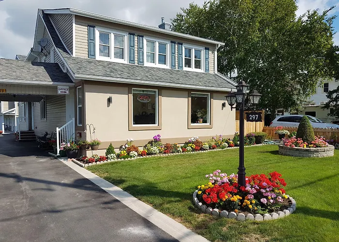 Napanee Motels