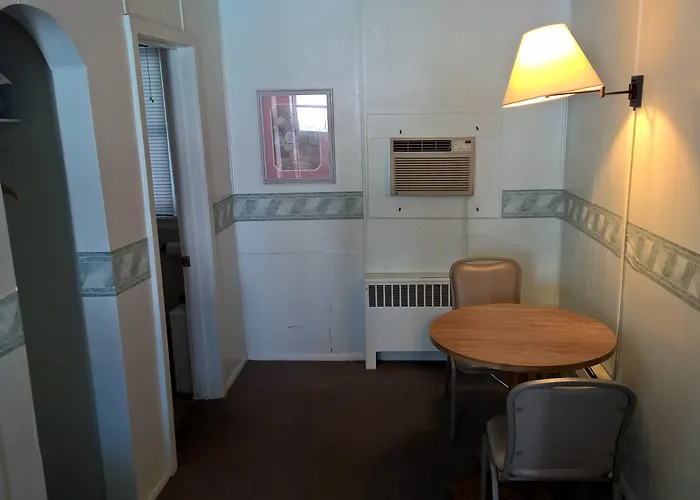 Saint Charles Motels