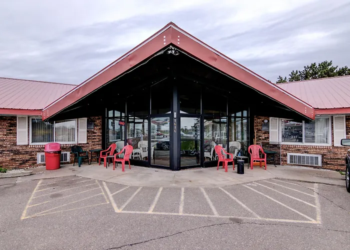 Osseo Motels