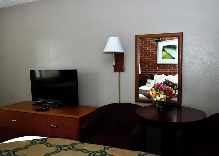 Berkeley Springs Motels