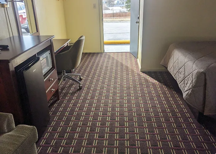 Everett Motels