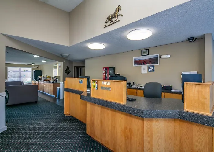 Smokey Point Motels