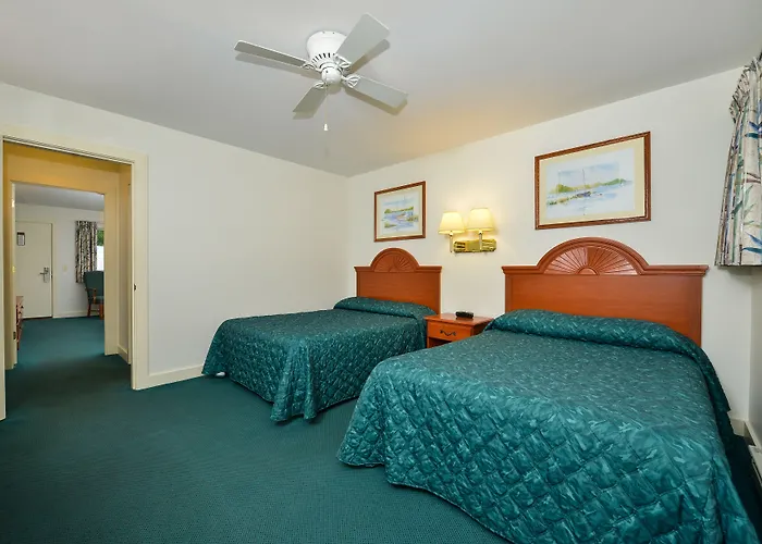 Owls Head Motels