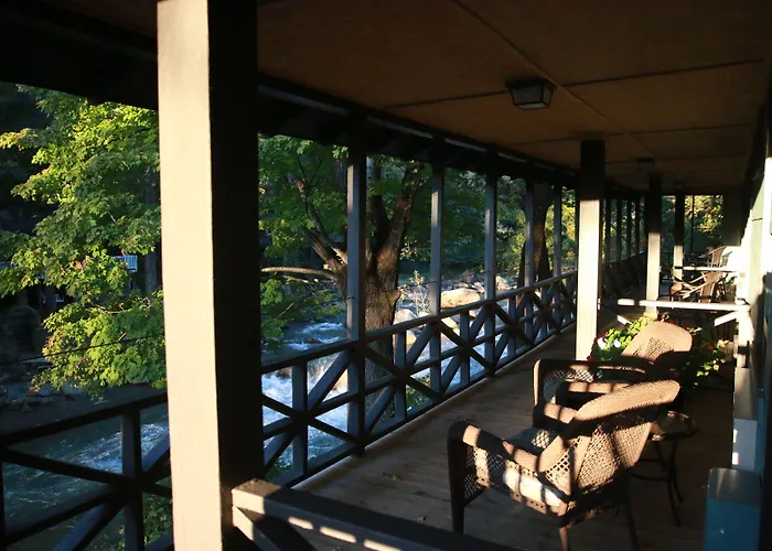 Chimney Rock Motels