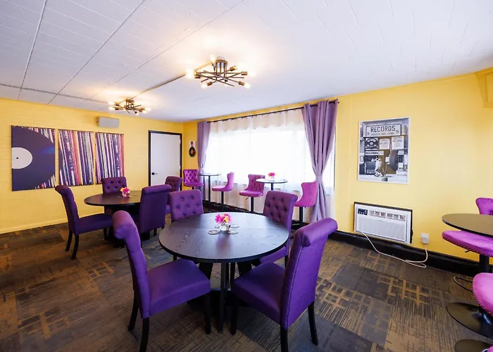 Royal Oak Motels
