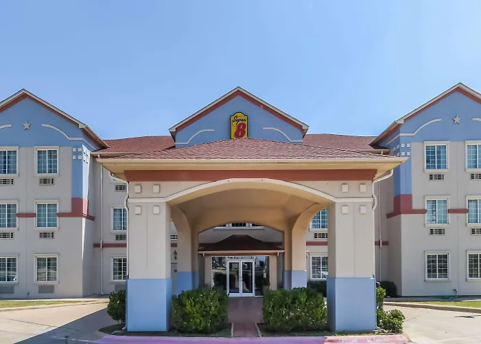 Alvarado Motels