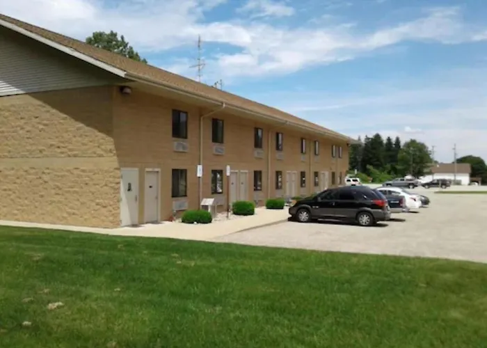 Newaygo Motels