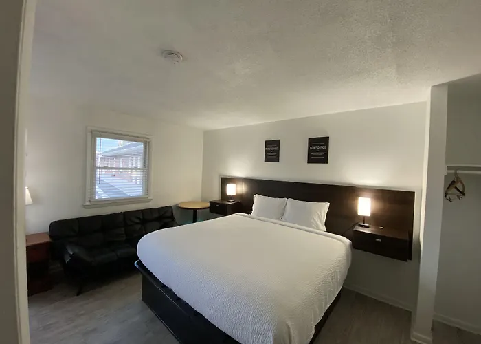 Smyrna Motels