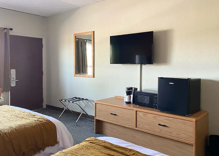 Spicer Motels
