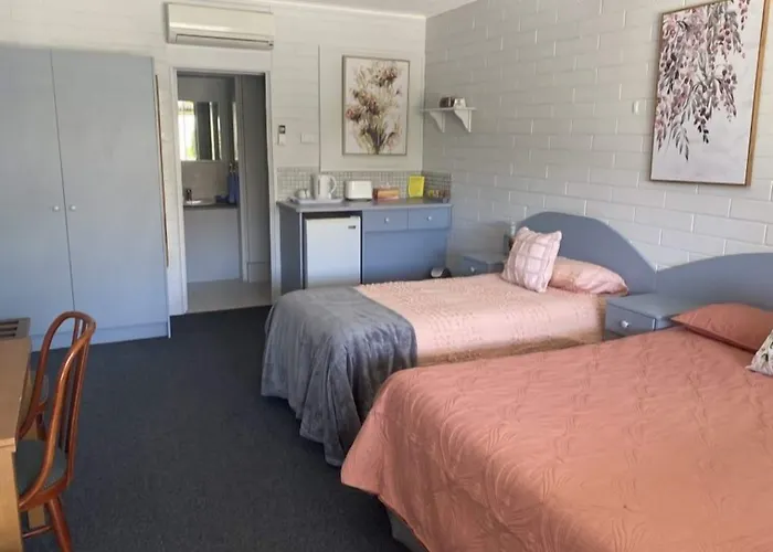 Peterborough Motels