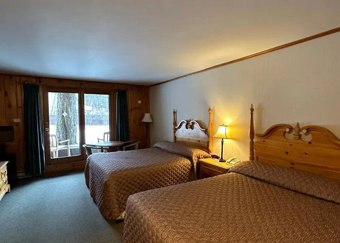 Raquette Lake Motels