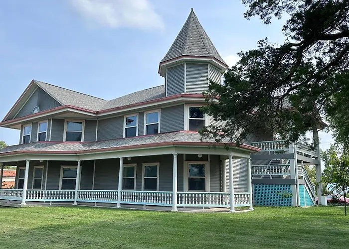Shelbyville Motels