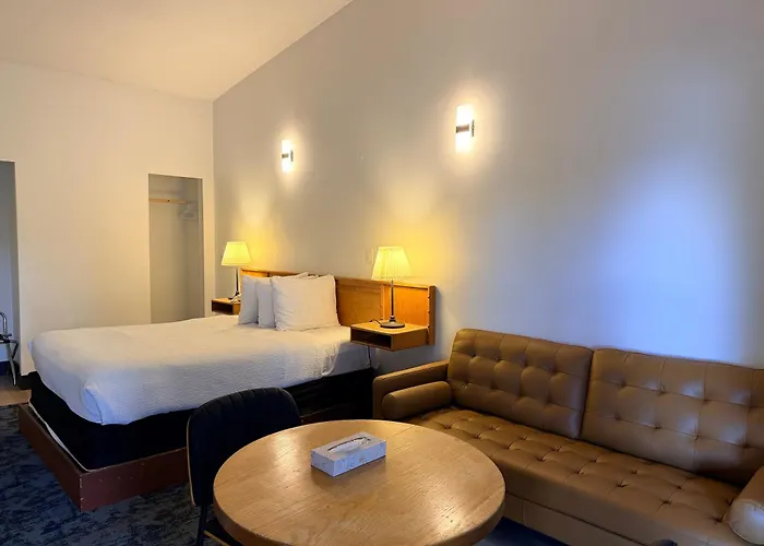 Gibsons Motels