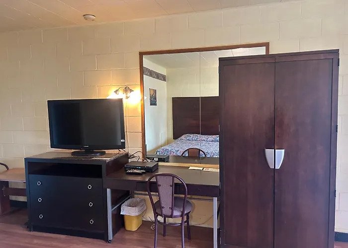Longueuil Motels