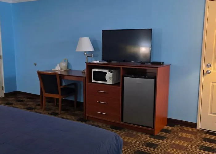 Watertown Motels