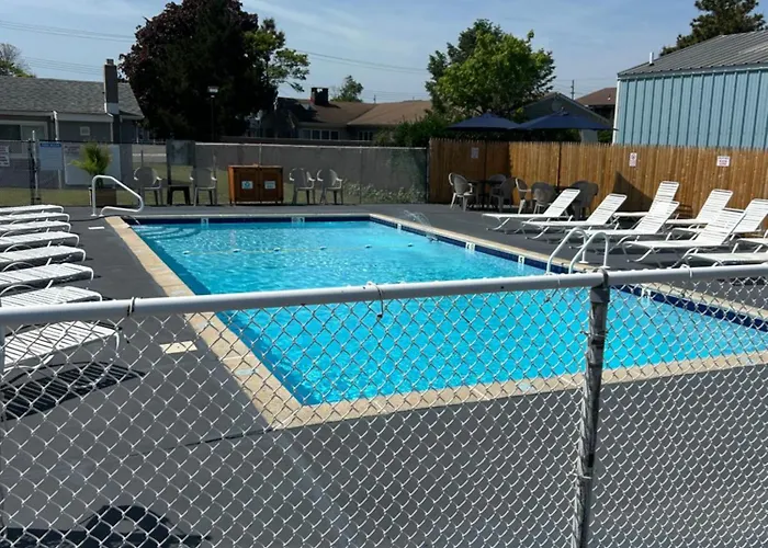 Sayreville Motels