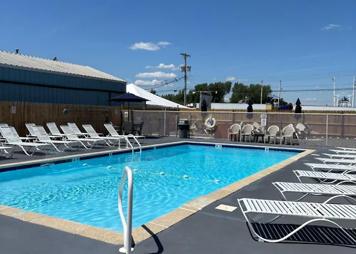 Cliffwood Beach Motels