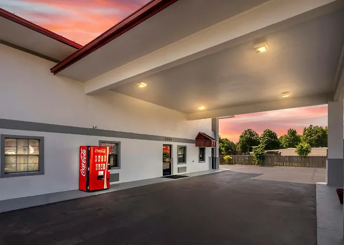 Oakville Motels