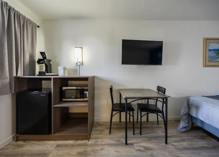 Auburndale Motels