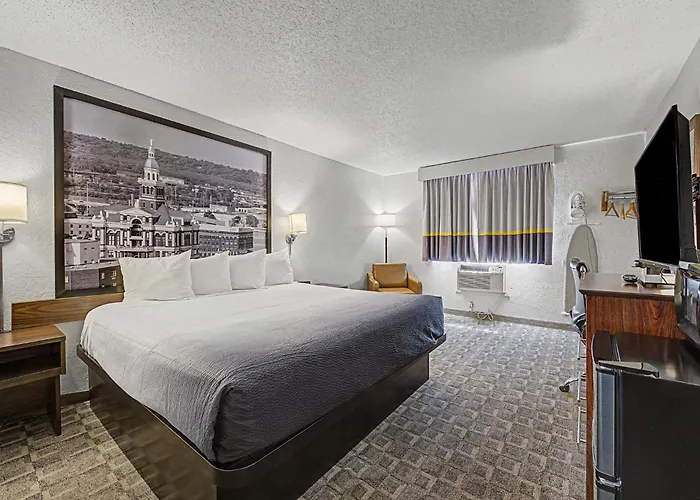 Dubuque Motels