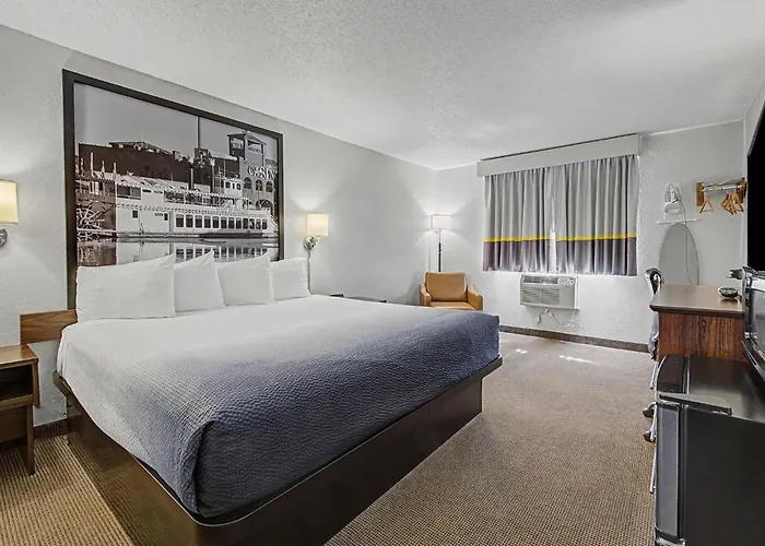 Monticello Motels