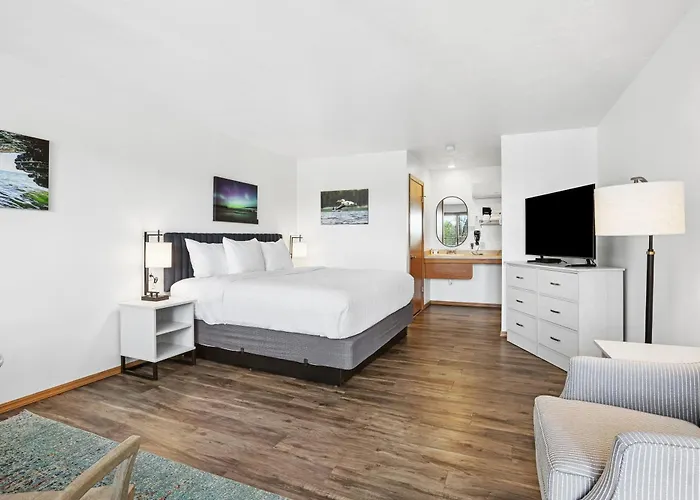 Ellison Bay Motels