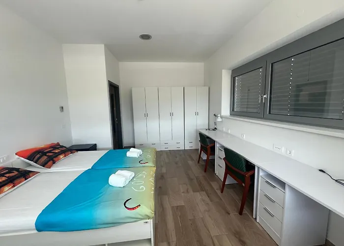 Koper Motels