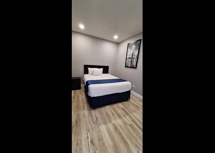 Summit Motels