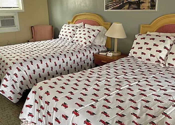 Charles City Motels