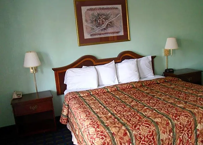 Mount Airy Motels