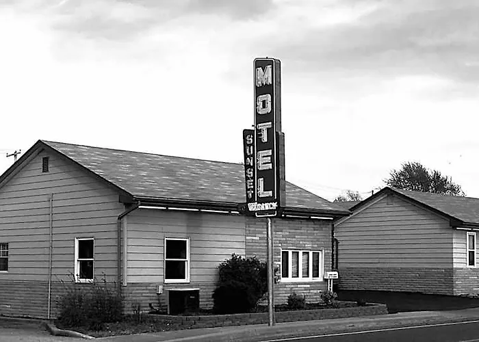 Kirkwood Motels